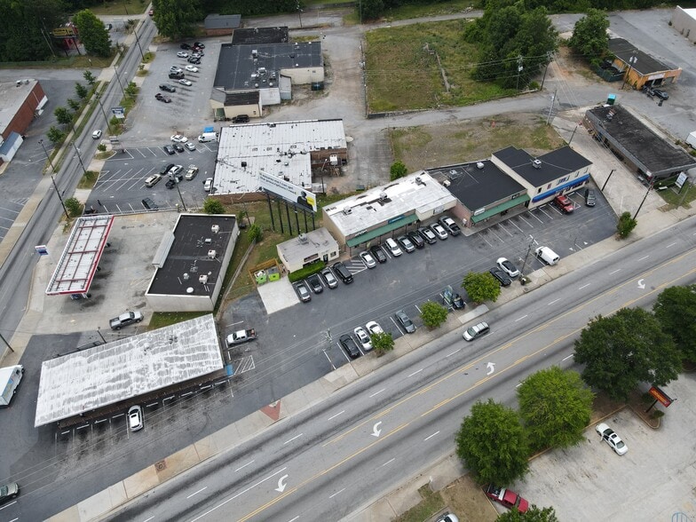 More Photos Of 2132 Campbellton Rd SW, Atlanta Freestanding For Lease