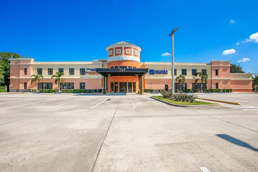 More Photos Of 737 W Oak St, Kissimmee Office For Sale
