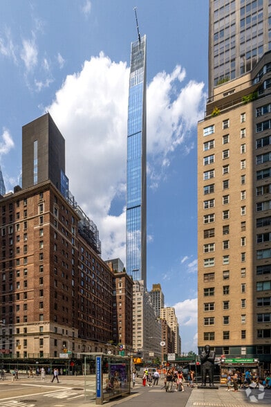 More Photos Of 111 W 57th St, New York Apartments For Lease