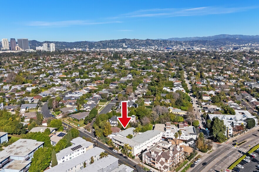 More Photos Of 3410 Club Dr, Los Angeles Apartments For Sale