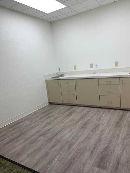 More Photos Of 35801-36091 US Hwy 19 N, Palm Harbor Freestanding For Lease