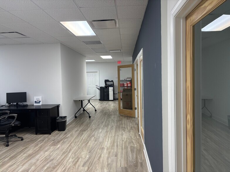 More Photos Of 3606 Maclay Blvd S, Tallahassee Medical For Lease