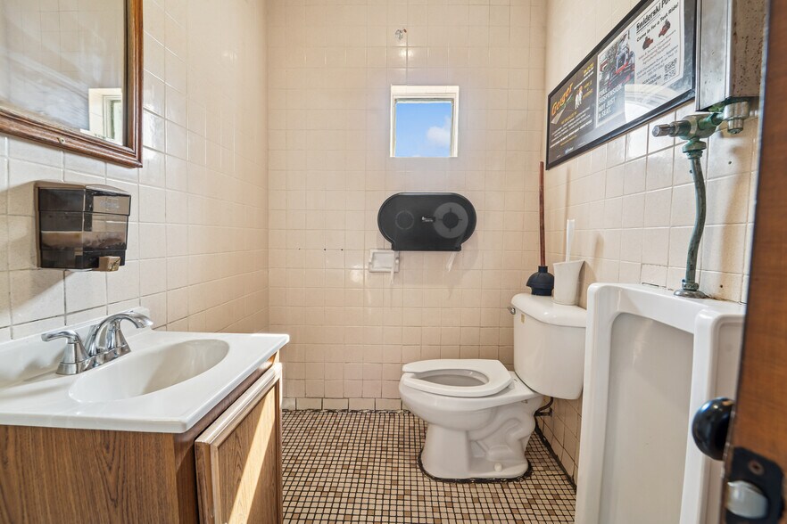 More Photos Of E9102 State Road 96 Hwy, Fremont Restaurant For Sale