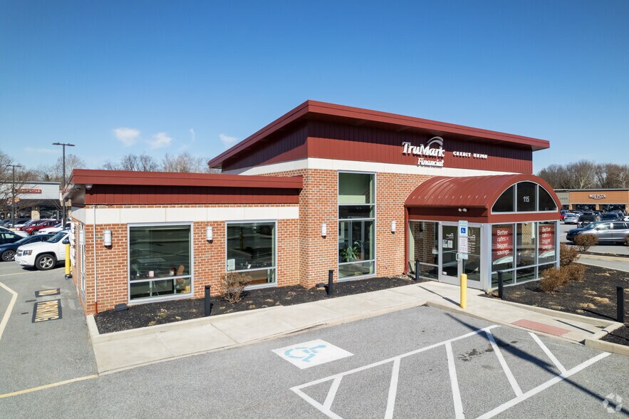 More Photos Of 115-125 E Swedesford Rd, Wayne Unknown For Lease