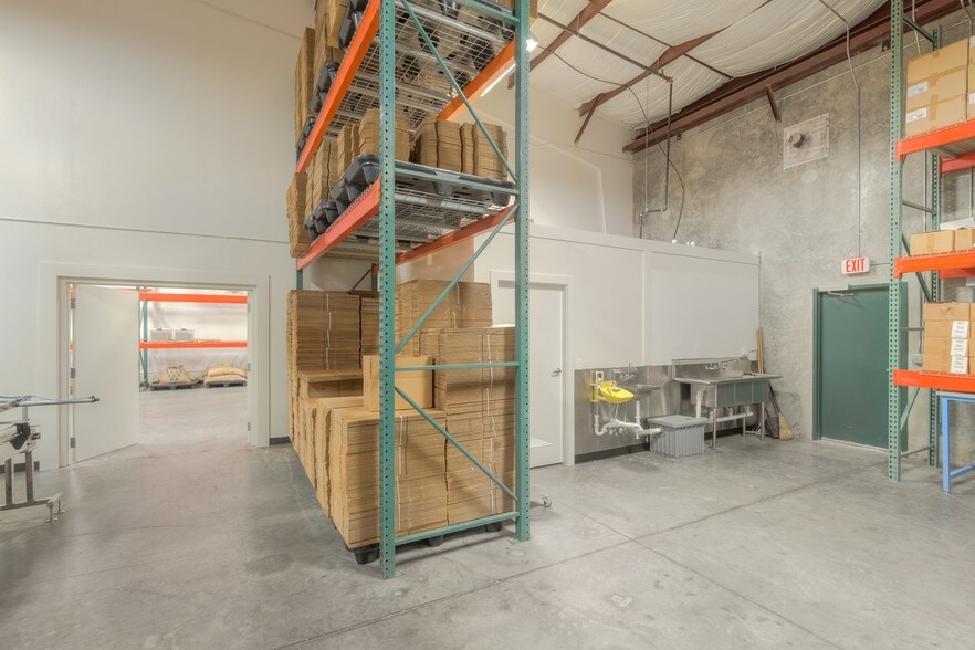 More Photos Of 1220 Biscayne Blvd, Deland Warehouse For Lease