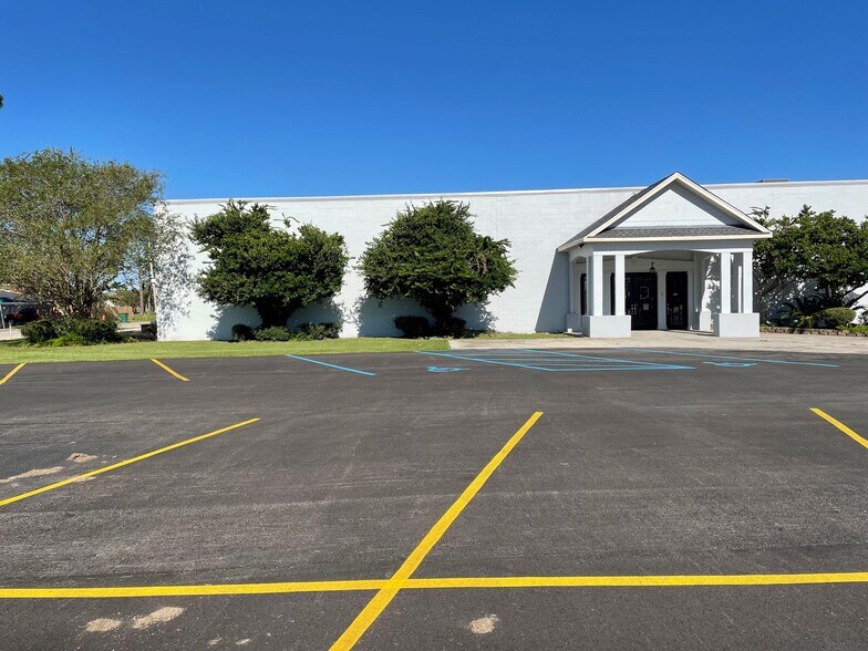 More Photos Of 4560 Highway 1, Raceland Unknown For Lease