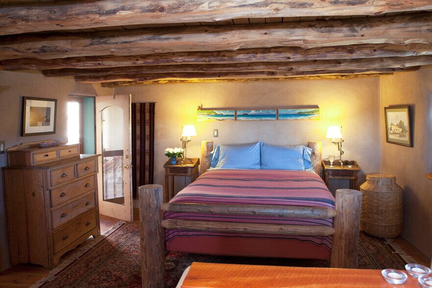 More Photos Of 613 Callejon Rd, Taos Hospitality For Sale