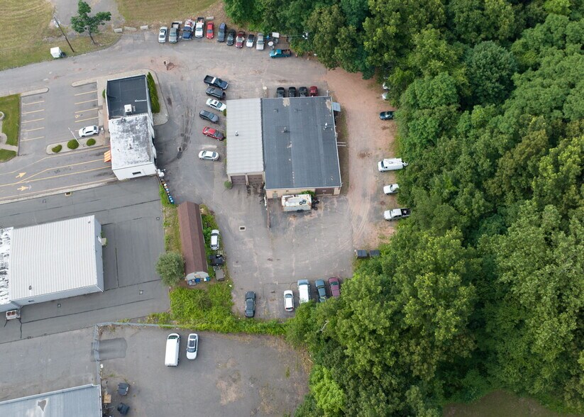 More Photos Of 311 Broad St, Manchester Auto Repair For Sale