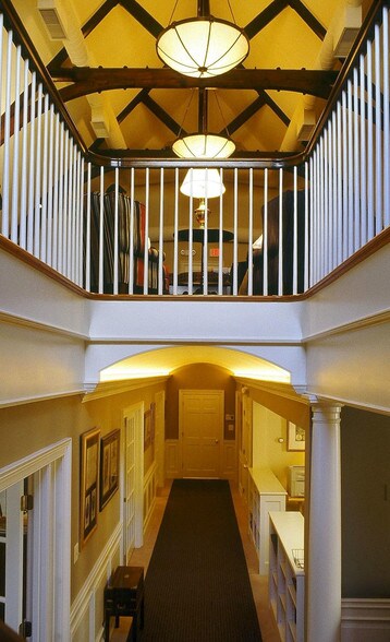 More Photos Of 5-7 Wirt St SW, Leesburg Office For Lease