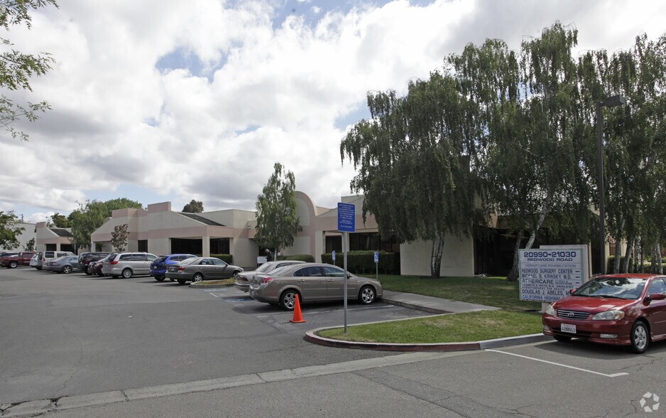More Photos Of 20990-21030 Redwood Rd, Castro Valley Office For Sale