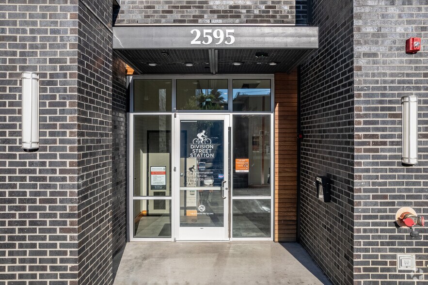 More Photos Of 4990 SE Division St, Portland Apartments For Lease