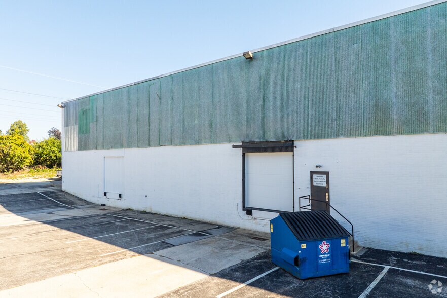 More Photos Of 250 King Manor Dr, King Of Prussia Warehouse For Lease