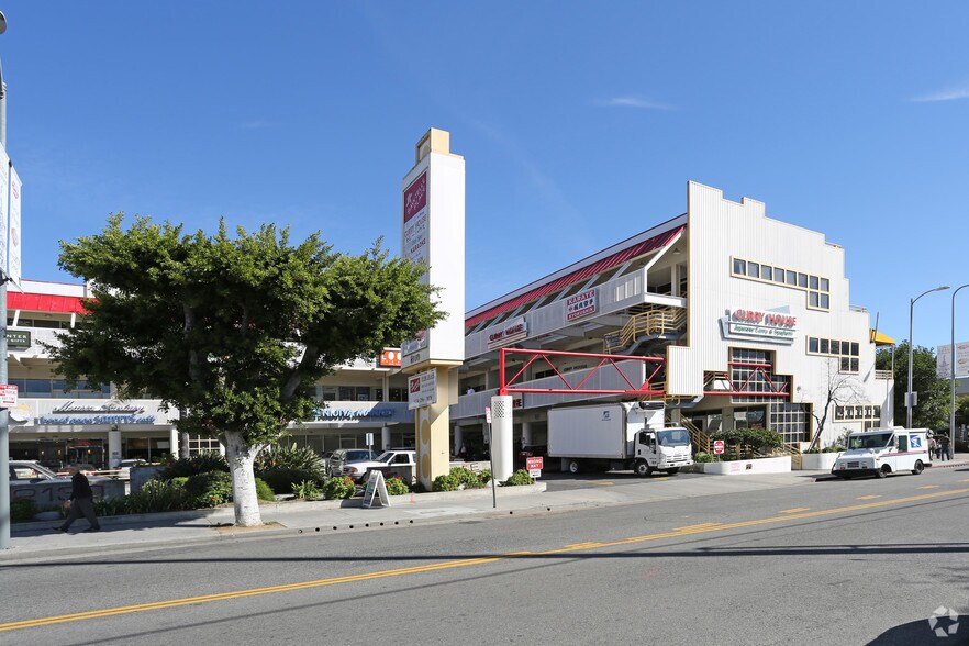 More Photos Of 2130 Sawtelle Blvd, Los Angeles Restaurant For Lease