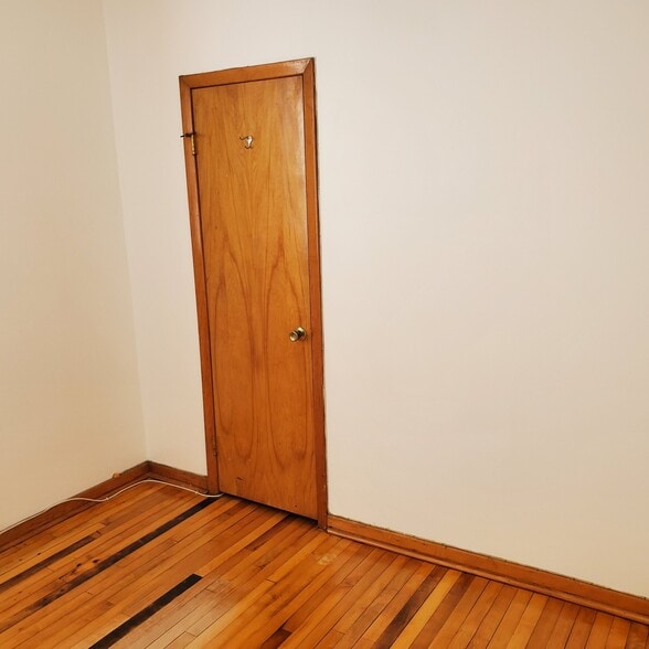 More Photos Of 65-67 Watervliet Ave, Albany Apartments For Lease