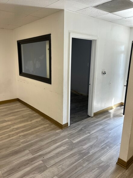 More Photos Of 16016 S Western Ave, Gardena Office For Lease
