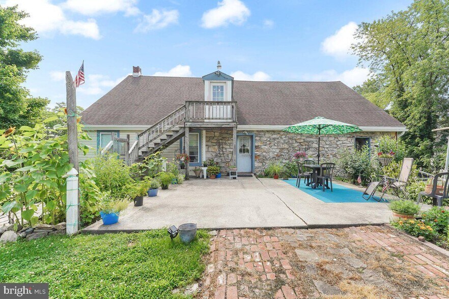 More Photos Of 2116 Old Route 100, Bechtelsville Restaurant For Sale