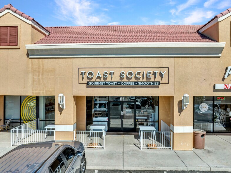 More Photos Of 10960 S Eastern Ave, Henderson Storefront For Lease