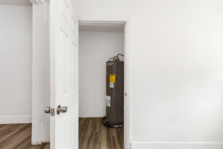 More Photos Of 5521 SW 34th St, Pembroke Park Multifamily For Sale