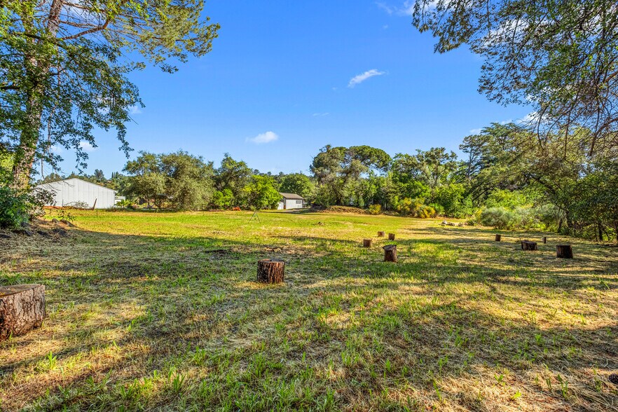 More Photos Of 320 Taylor Rd, Newcastle Specialty For Sale