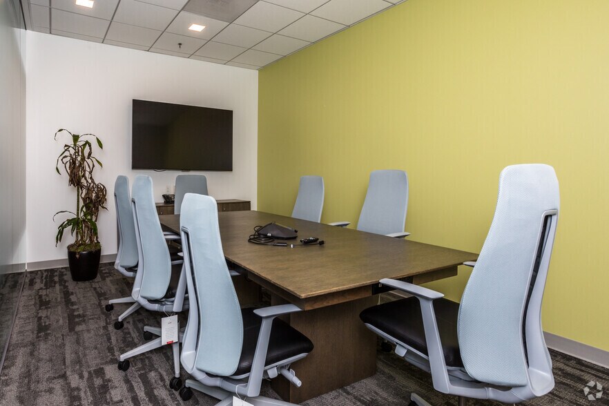 More Photos Of 222 S Harbor Blvd, Anaheim Office For Sale