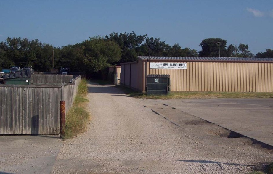 More Photos Of 591 Pinson Rd, Forney Self Storage For Sale