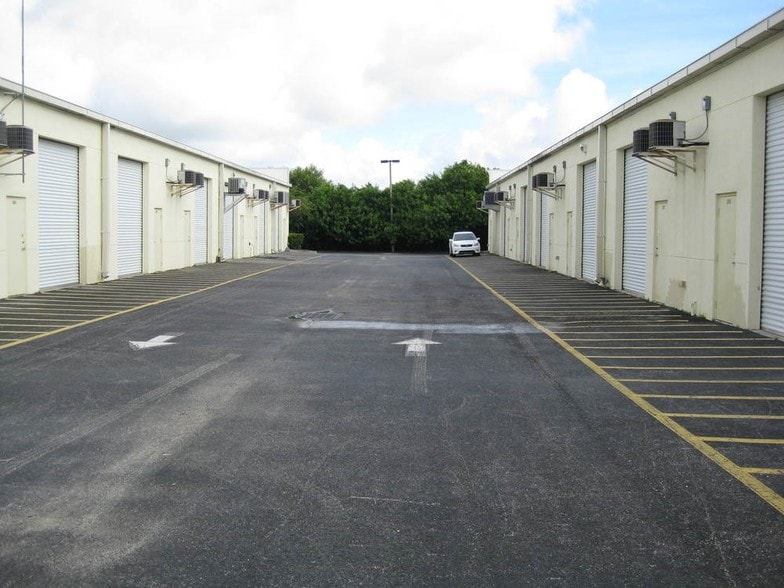 More Photos Of 3449 Technology Dr, North Venice Manufacturing For Lease