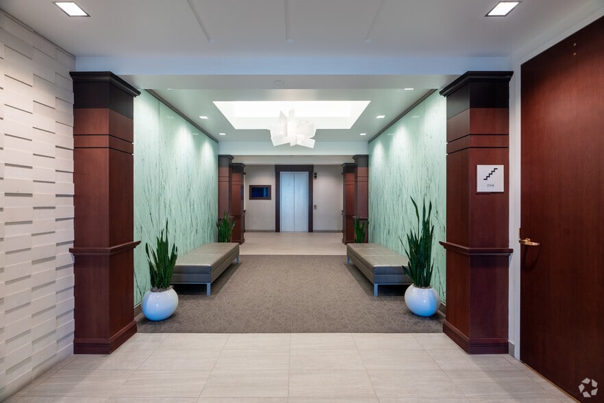 More Photos Of 8490 E Crescent Pky, Greenwood Village Office For Lease