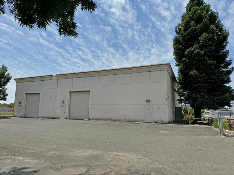 More Photos Of 2930 Dutton Ave, Santa Rosa Flex For Lease