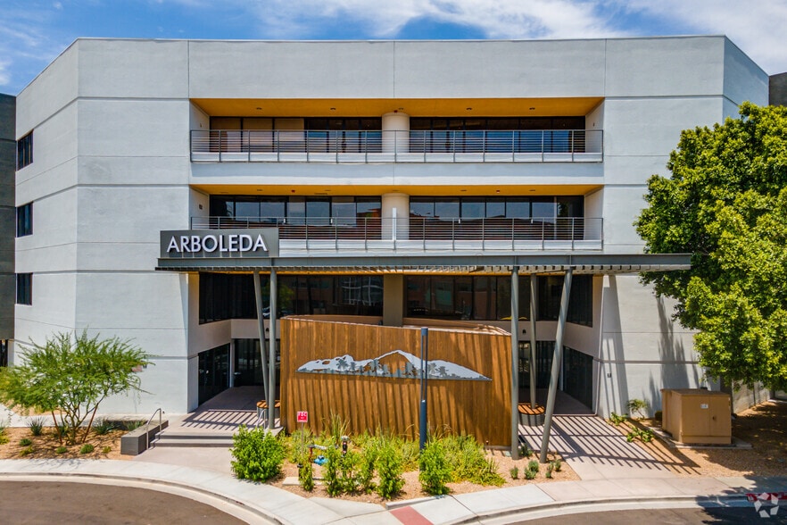 More Photos Of 1661 E Camelback Rd, Phoenix Office For Lease