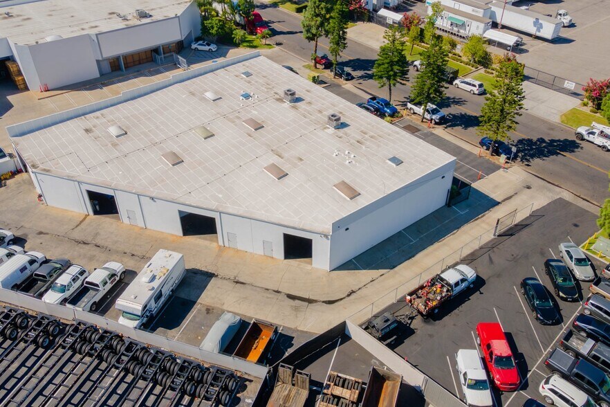 More Photos Of 14640 Industry Cir, La Mirada Warehouse For Sale
