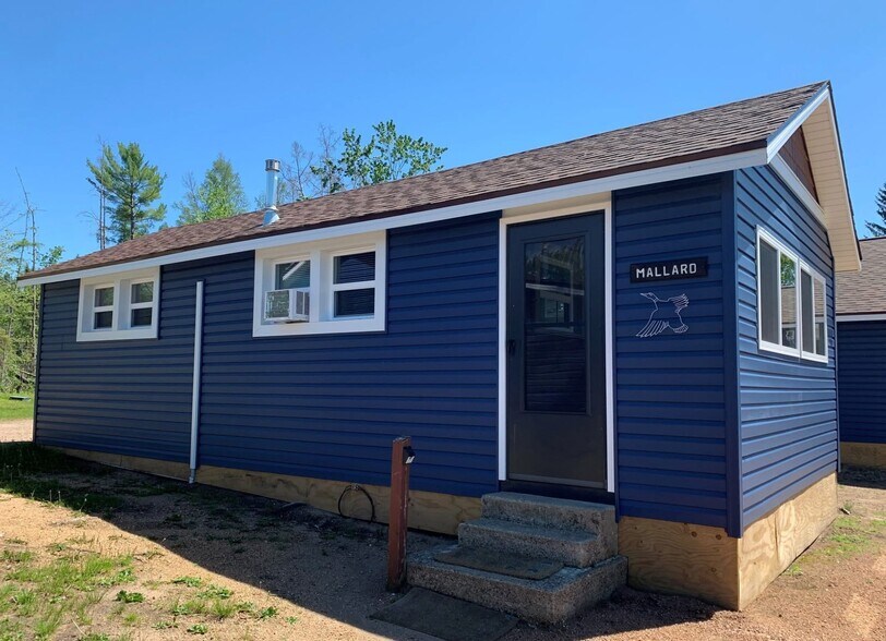 More Photos Of N11594 Post Lake Dr, Elcho Bar For Sale