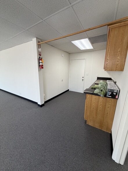 More Photos Of 207-209 E Pomona Blvd, Monterey Park Office For Lease