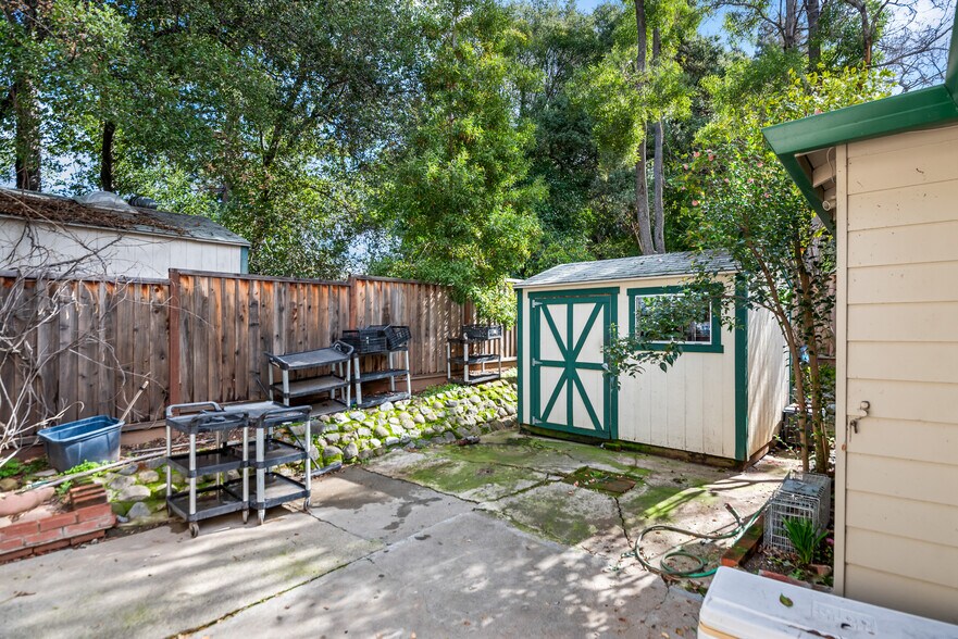 More Photos Of 14496 Oak Pl, Saratoga Restaurant For Sale