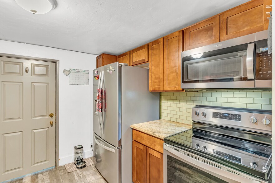 More Photos Of 2901 N Alvernon Way, Tucson Office For Sale