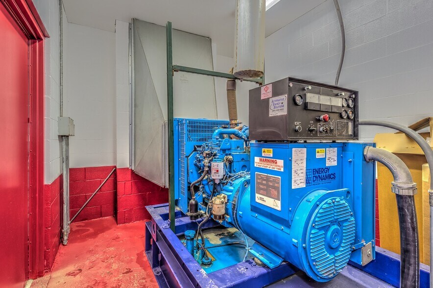 More Photos Of 4211 N Cicero Ave, Chicago Medical For Lease