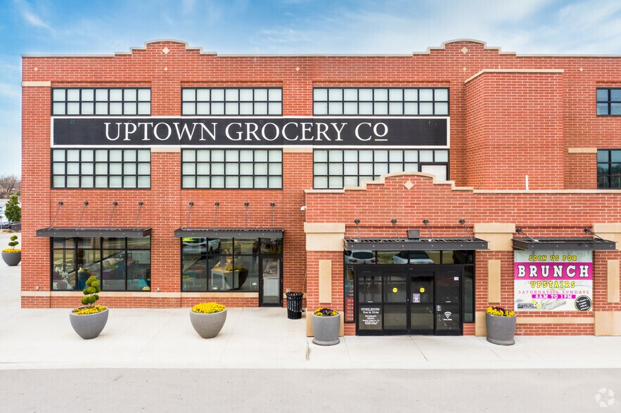 More Photos Of 9515 N May Ave, Oklahoma City General Retail For Lease