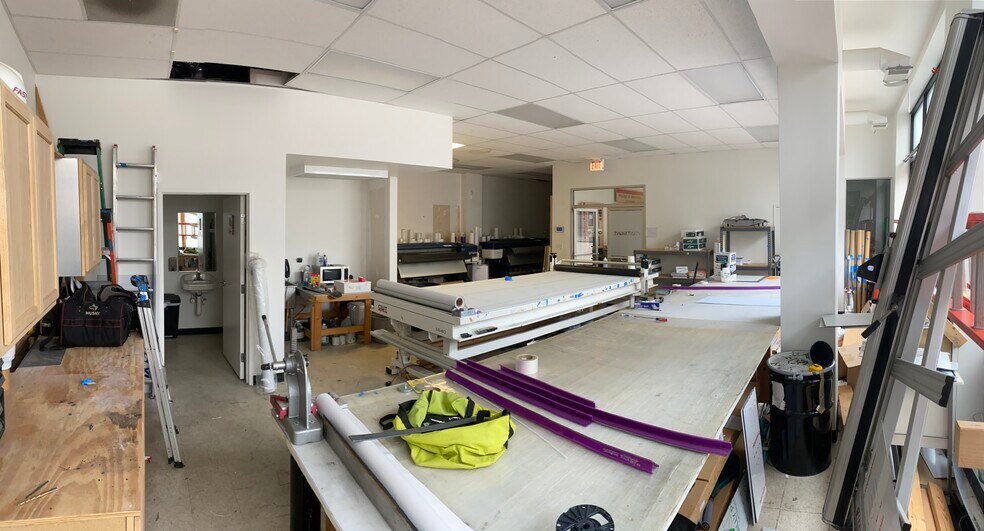 More Photos Of 1101 W Belmont Ave, Chicago Storefront Retail Residential For Lease
