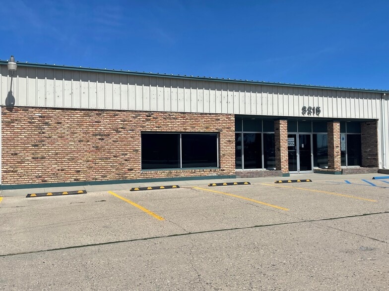 More Photos Of 3215 Main Ave, Fargo Storefront For Lease