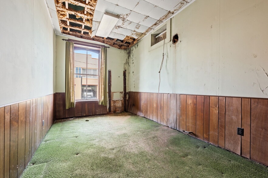 More Photos Of 101-105 S Scales St, Reidsville Storefront Retail Office For Sale