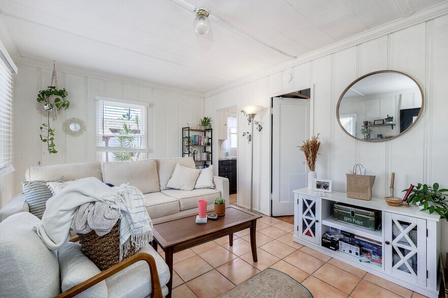 More Photos Of 4918 Del Monte Ave, San Diego Multifamily For Sale