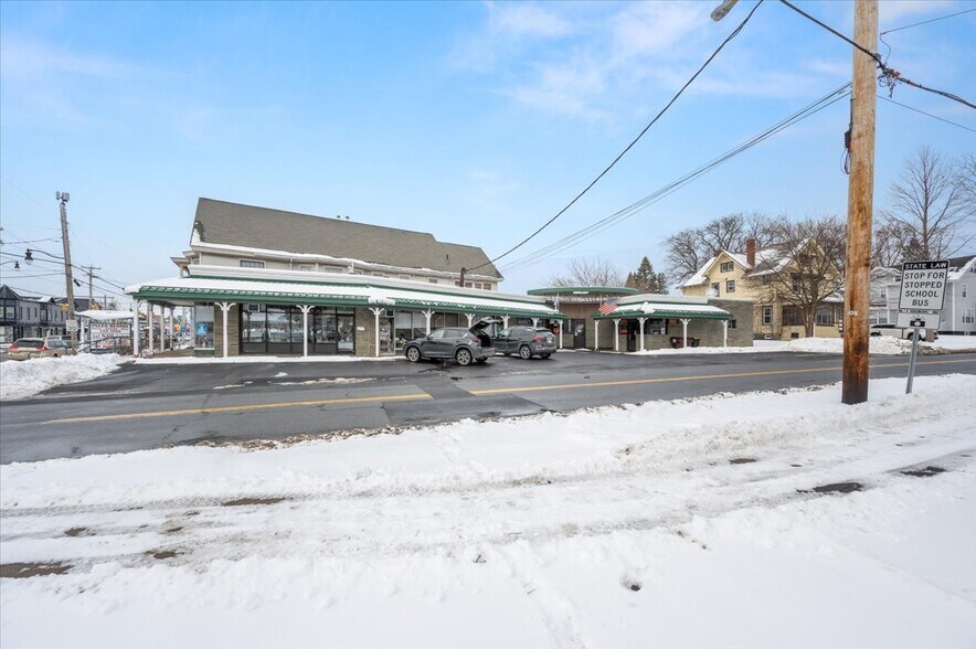 More Photos Of 1007 Van Antwerp Rd, Niskayuna Restaurant For Lease