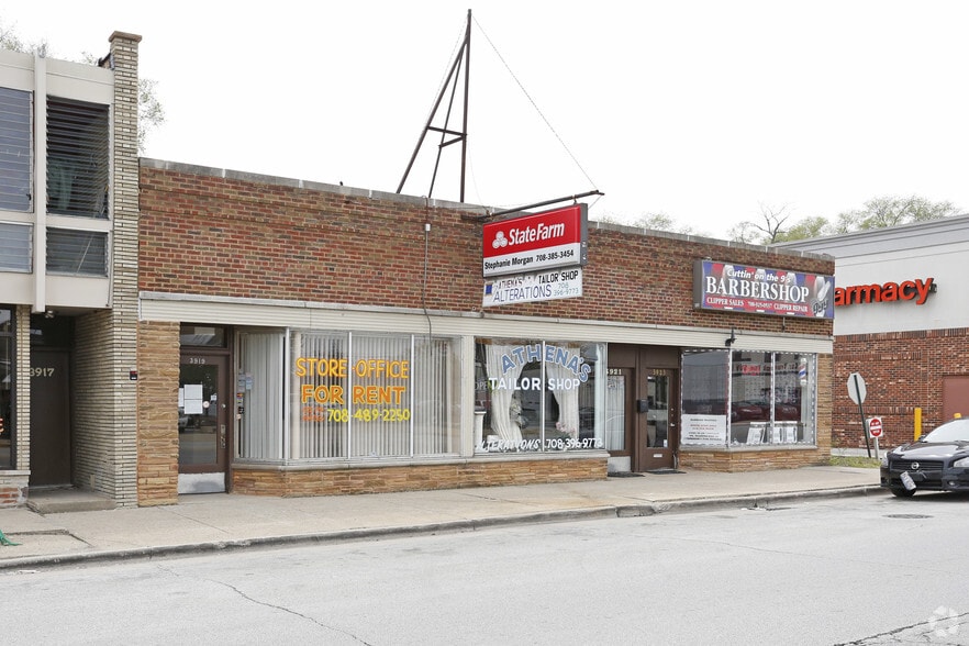 More Photos Of 3919-3923 W 147th St, Midlothian General Retail For Sale