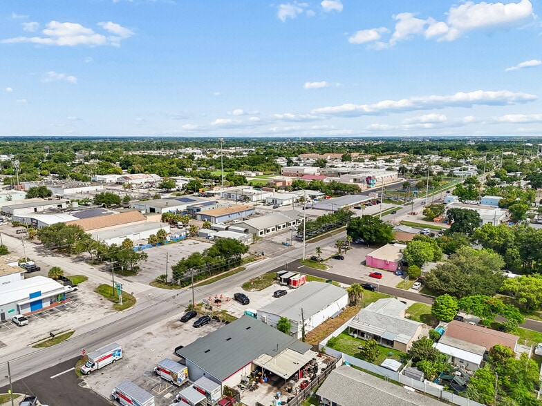 More Photos Of 4633 N 28th St, Saint Petersburg Warehouse For Sale