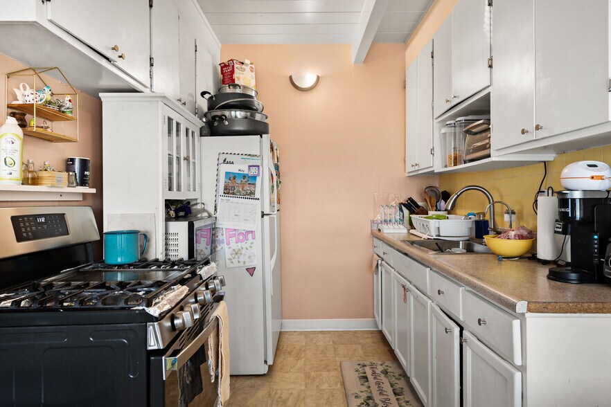 More Photos Of 45 Woodland Ave, San Rafael Apartments For Sale