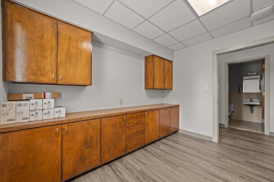 More Photos Of 2503 N Queen St, Kinston Medical For Sale