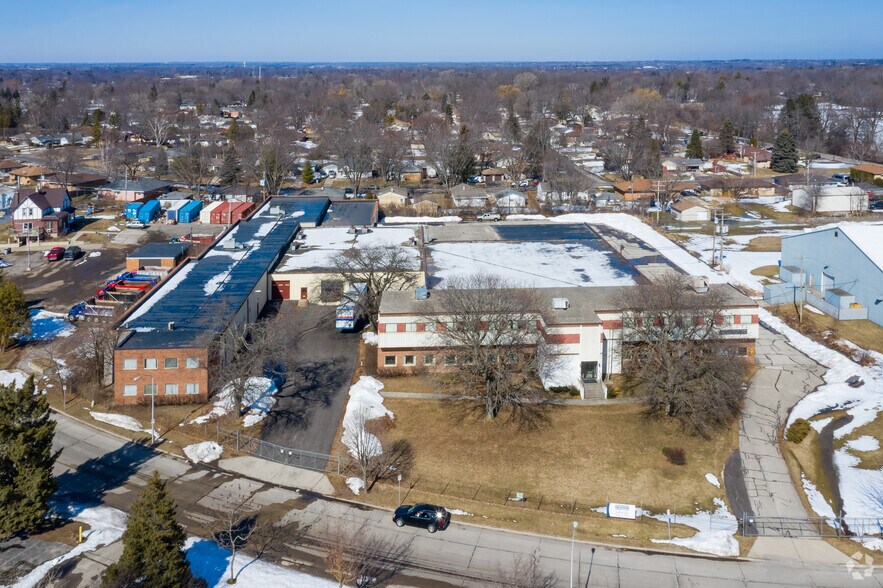 More Photos Of 5200 W Clinton Ave, Milwaukee Warehouse For Lease