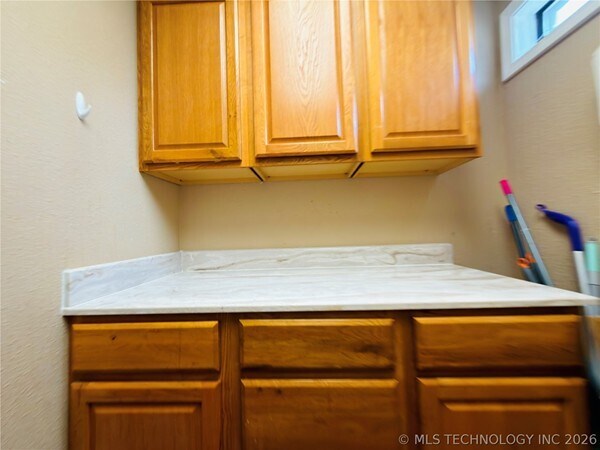 More Photos Of 1002 E Cherry St, Cushing Medical For Sale