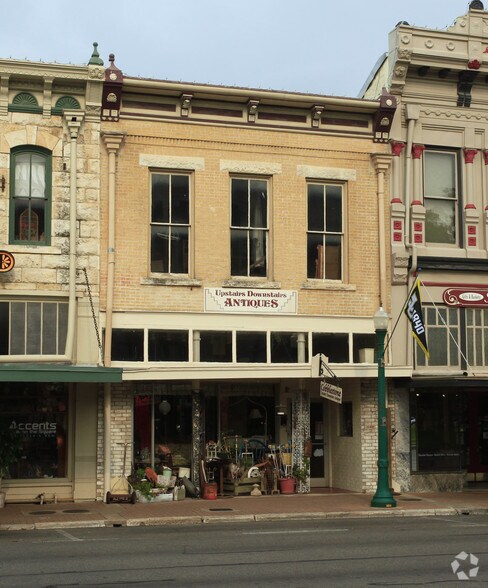 More Photos Of 712 S Austin Ave, Georgetown Storefront Retail Office For Sale