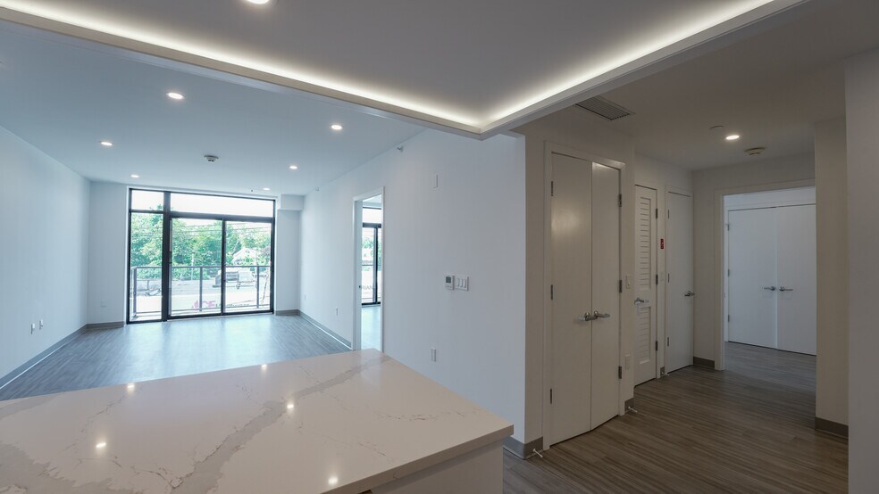 More Photos Of 523-531 Middle Neck Rd, Great Neck Apartments For Sale