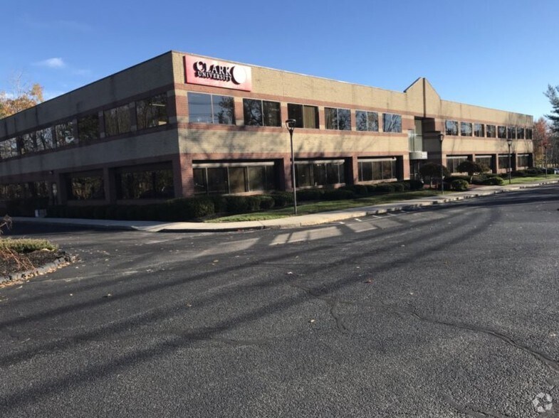 More Photos Of 333 Turnpike Rd, Southborough Office For Lease